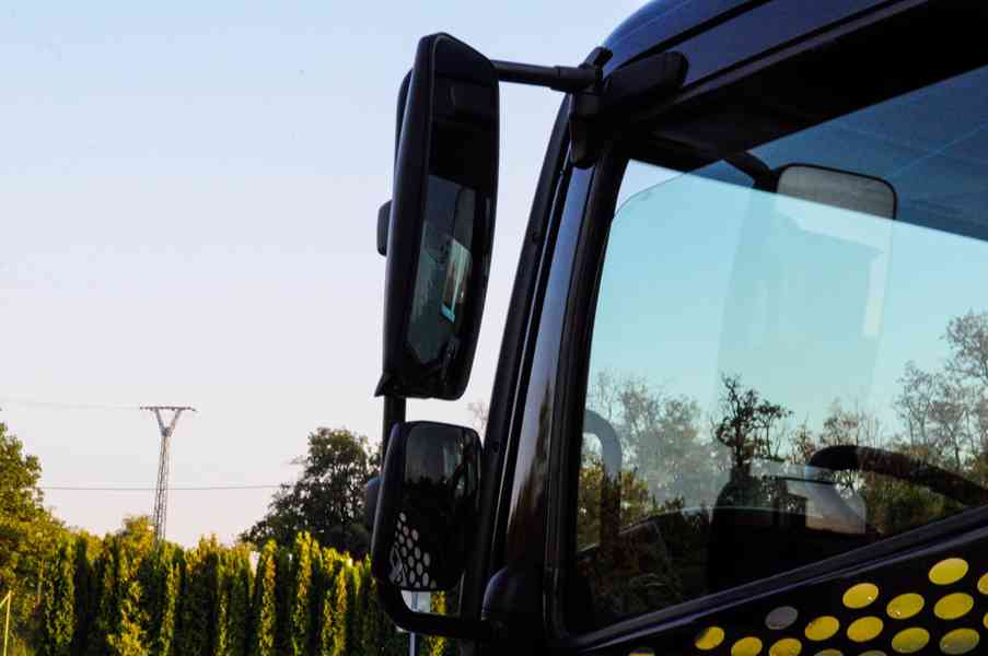 MERCEDES ATEGO 1218 NOVÝ HÁKOVÝ NOSIČ KONTEJNERŮ + HYDR. RUK - foto 38