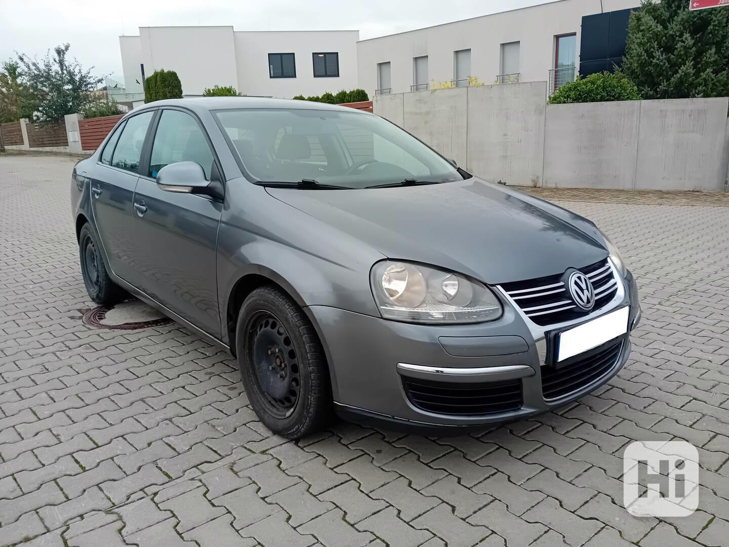 Volkswagen Jetta 1.6 MPI Comfortline - foto 1