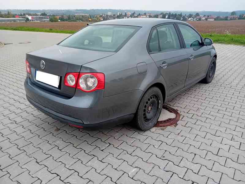 Volkswagen Jetta 1.6 MPI Comfortline - foto 3