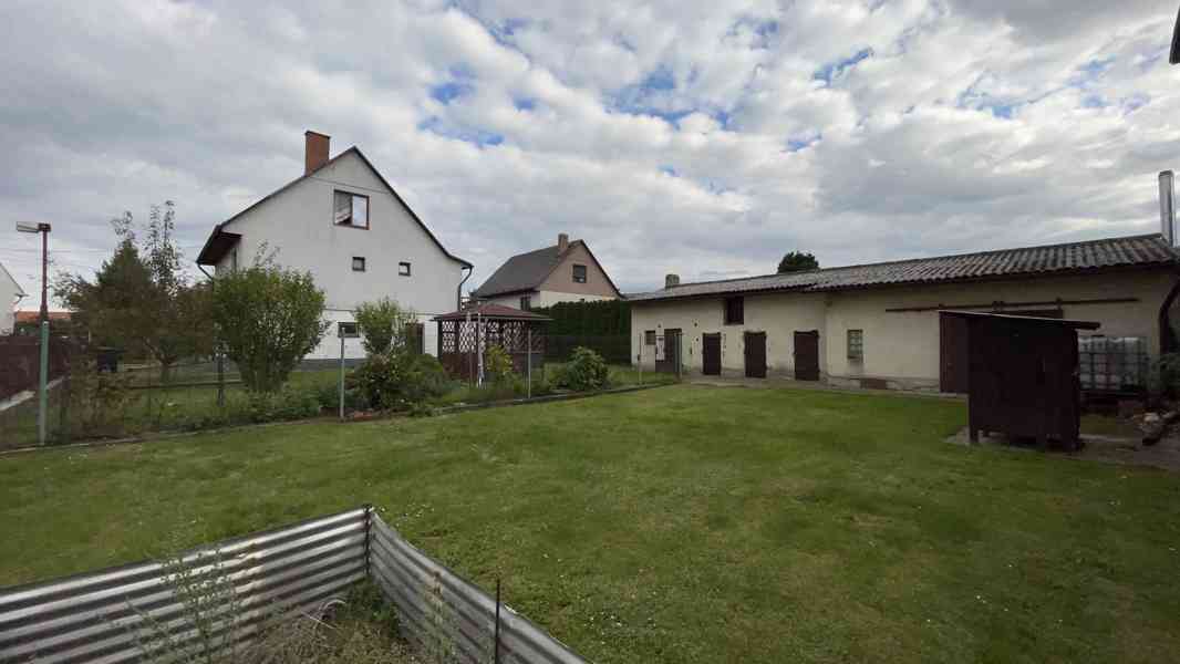 Prodej rodinného domu v Chorušicích - foto 6