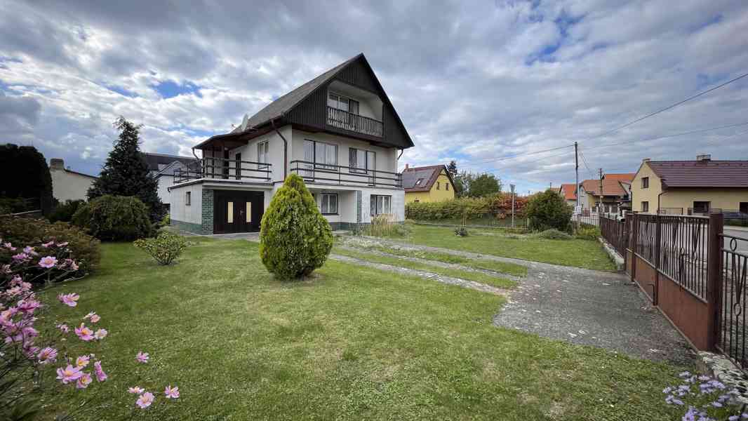 Prodej rodinného domu v Chorušicích - foto 2