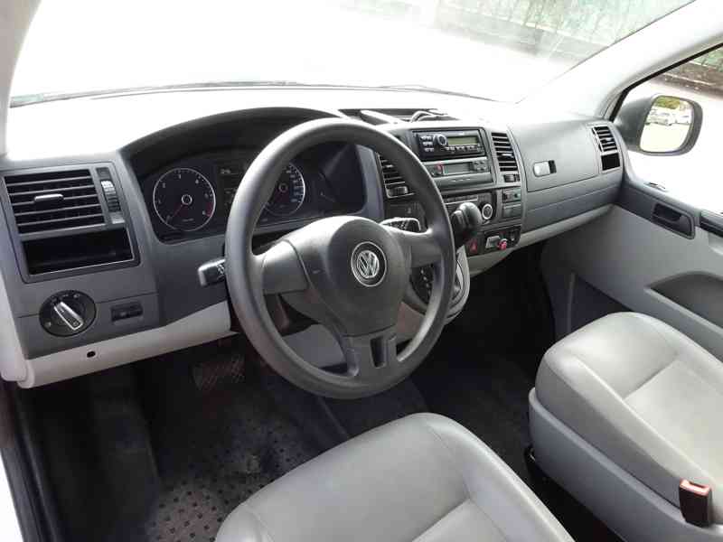 VW Transporter 2.5 TDI SANITKA r.v.2012 (103 kw)AUTOMAT - foto 5