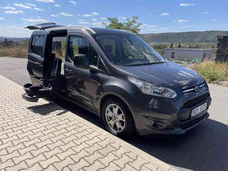 Ford Tourneo pro převoz vozíčkáře - foto 15