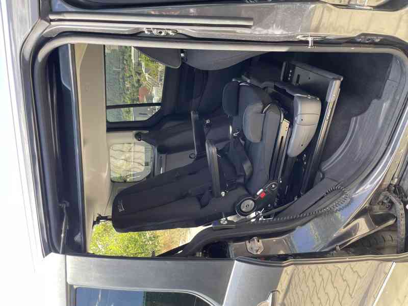 Ford Tourneo pro převoz vozíčkáře - foto 7
