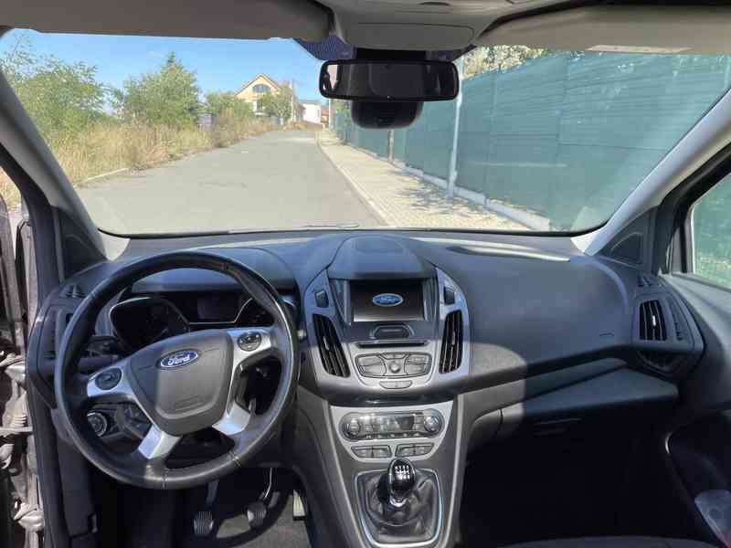 Ford Tourneo pro převoz vozíčkáře - foto 11