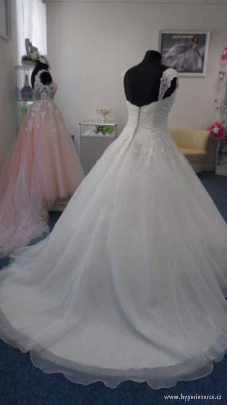 svatební šaty s vlečkou velikost 44 - foto 3
