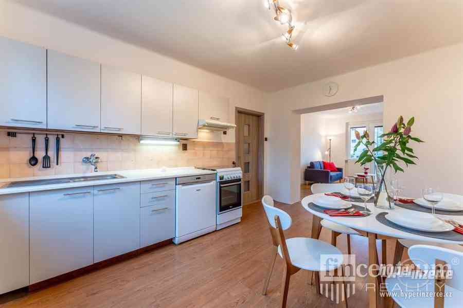 Prodej bytu 2+1 54 m2 Smetanova, Chvaletice - foto 1