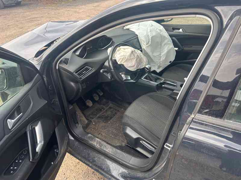 Peugeot 308SW T9 1,2 PureTech 96KW prodám díly - foto 5