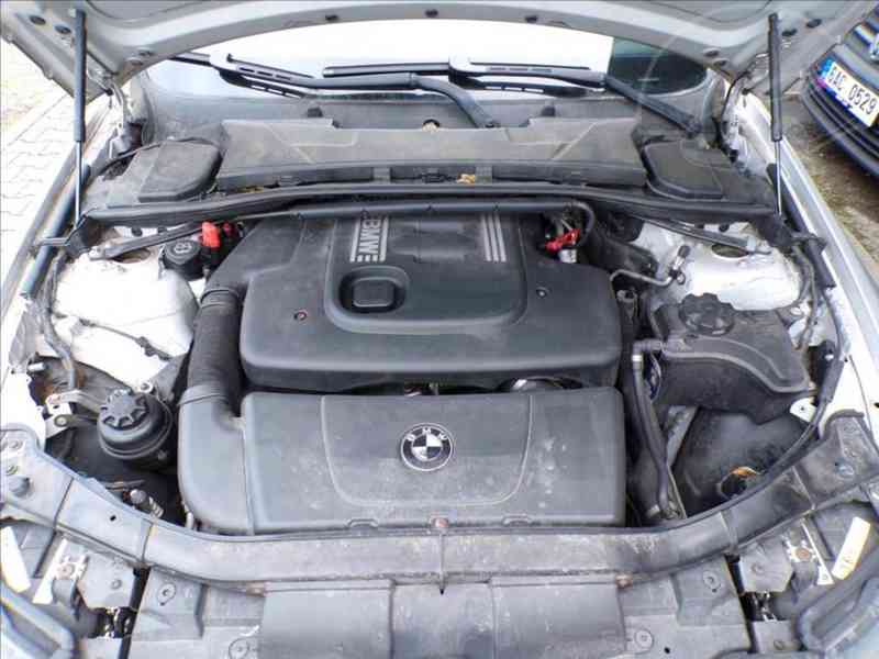 BMW 318 D 2,0 XENONY - foto 14