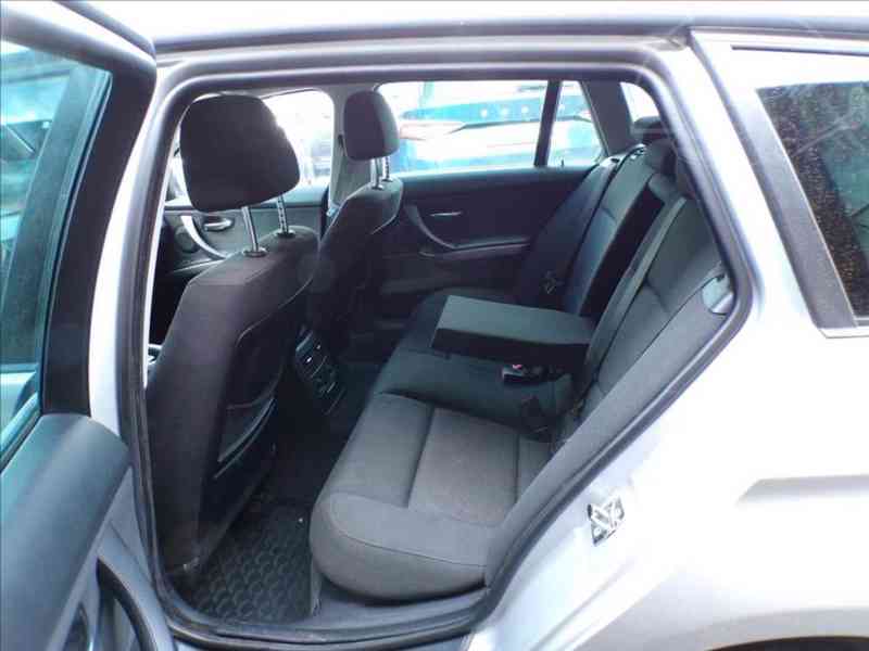 BMW 318 D 2,0 XENONY - foto 8