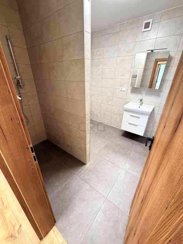 EXKLUZIVNĚ K PRONÁJMU DESIGNOVÝ MEZONET 4+kk „ROSTĚNICE-ZVON - foto 11