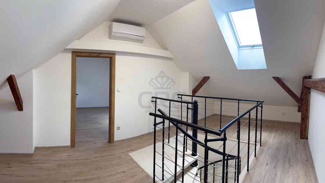 EXKLUZIVNĚ K PRONÁJMU DESIGNOVÝ MEZONET 4+kk „ROSTĚNICE-ZVON - foto 7