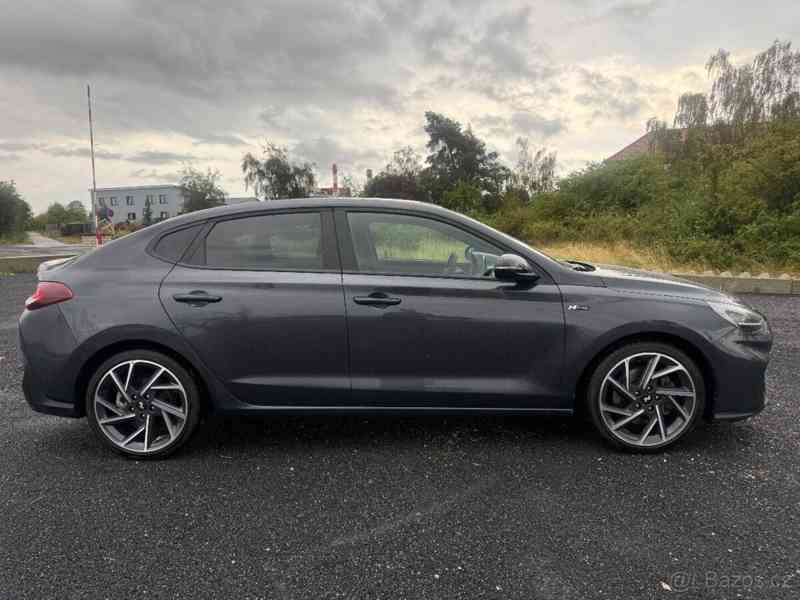Hyundai i30 1,5   T-Gdi benzin 118 kW N Line - foto 11
