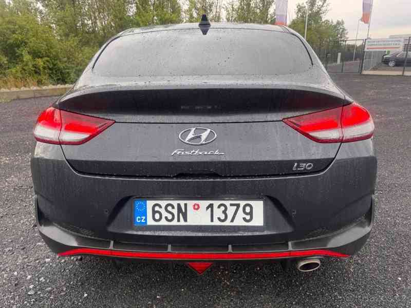 Hyundai i30 1,5   T-Gdi benzin 118 kW N Line - foto 9