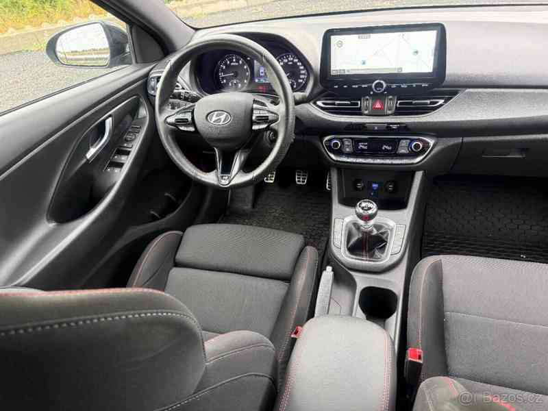 Hyundai i30 1,5   T-Gdi benzin 118 kW N Line - foto 3