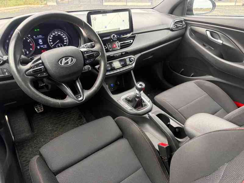Hyundai i30 1,5   T-Gdi benzin 118 kW N Line - foto 4