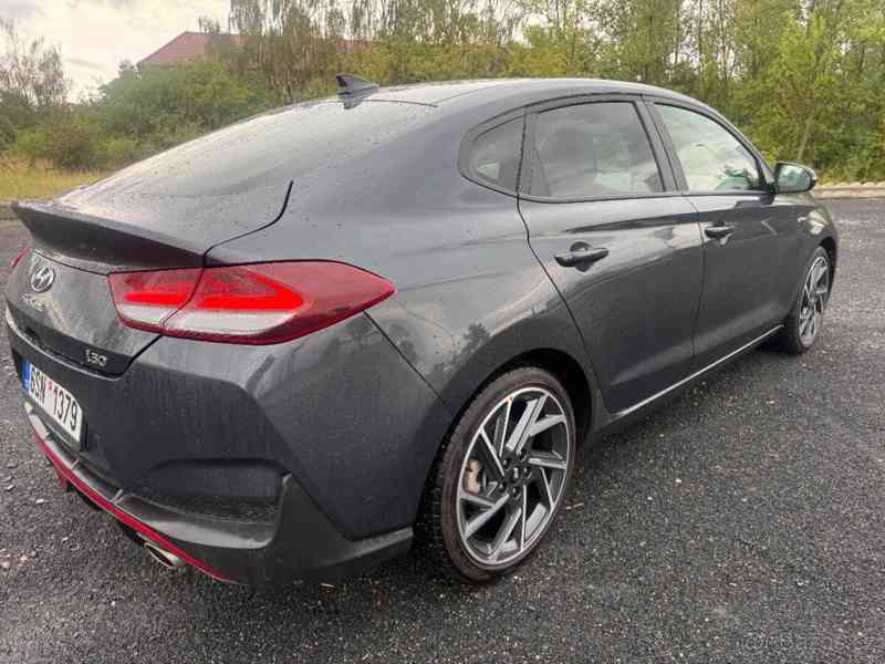 Hyundai i30 1,5   T-Gdi benzin 118 kW N Line - foto 10