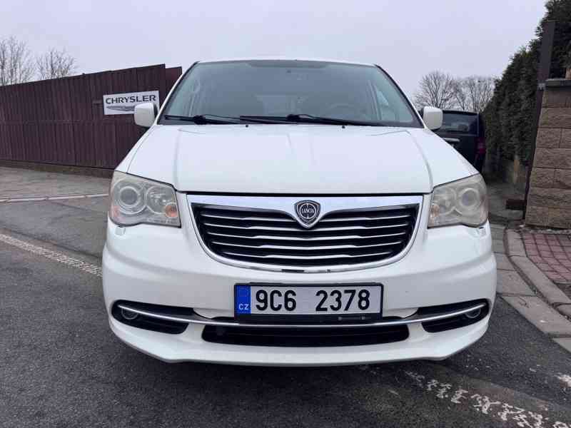 Lancia Voyager 3,6 DVD Gold RT Nový model 2012 - foto 7