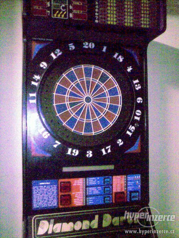 Šipkový automat Diamond Darts- šipky, terč - foto 1