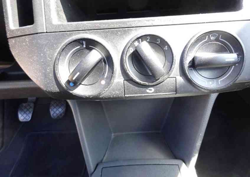 VW POLO 1.2i r.v.2004 STK:4/2026 KOUPENO V ČR - foto 10
