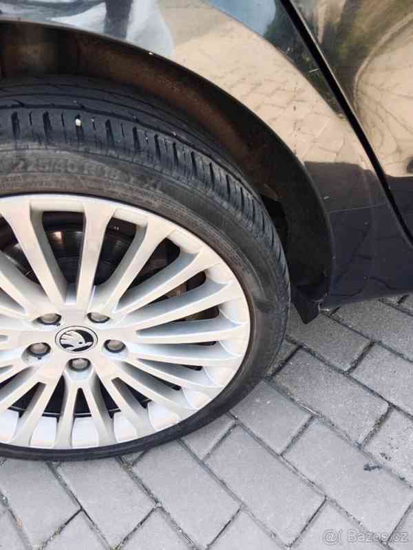 Škoda Superb 2,0   TDI 103 kw - foto 9