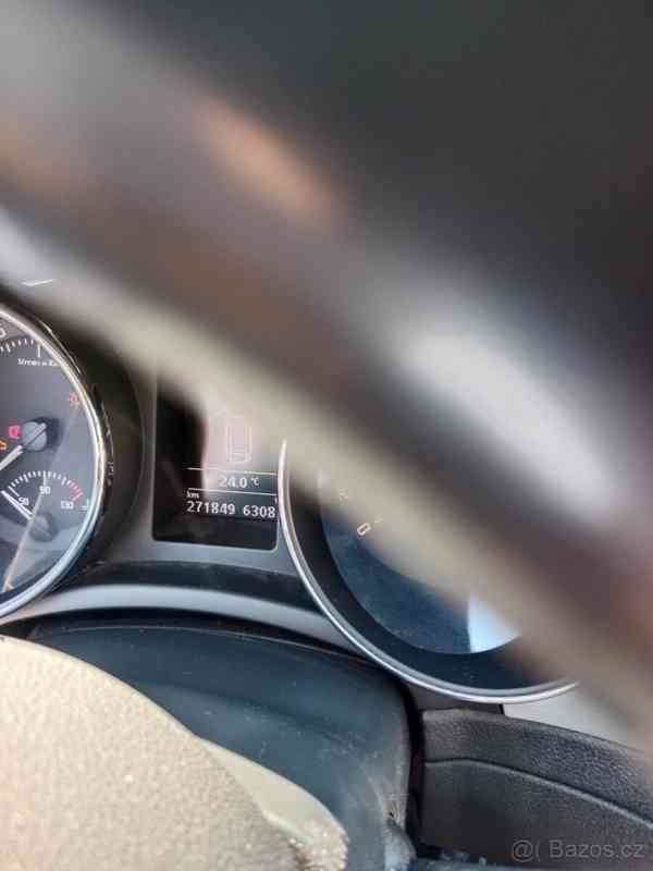 Škoda Superb 2,0   TDI 103 kw - foto 14