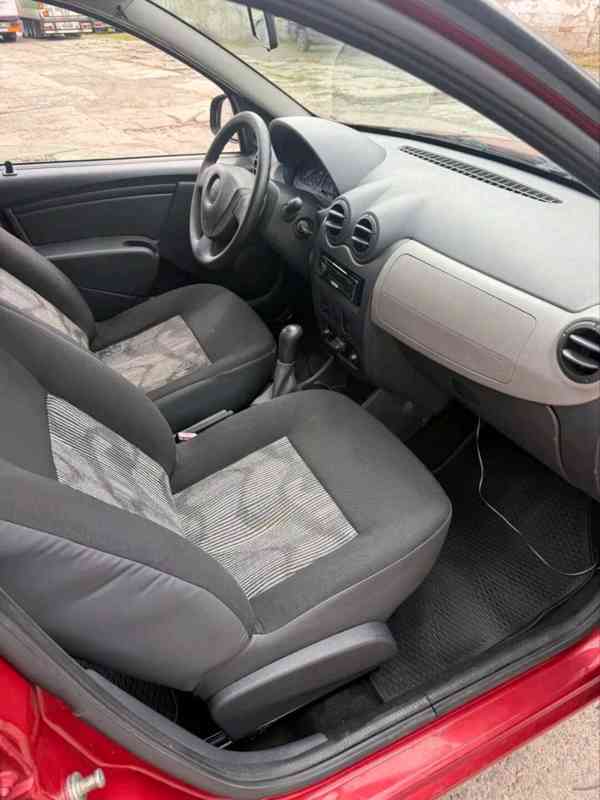 Dacia sandero - foto 8