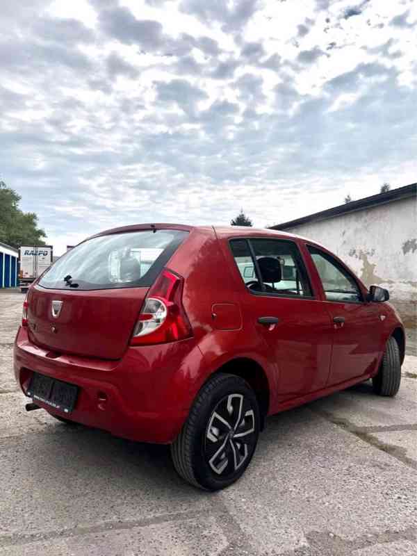 Dacia sandero - foto 2