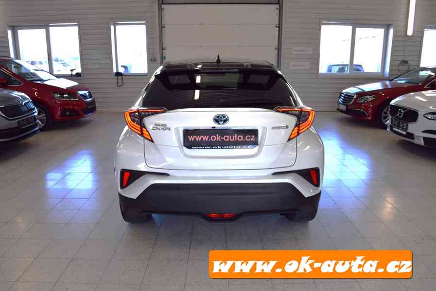 Toyota C-HR 1.8 HYBRIDE EXECUTIVE 2019-DPH - foto 4