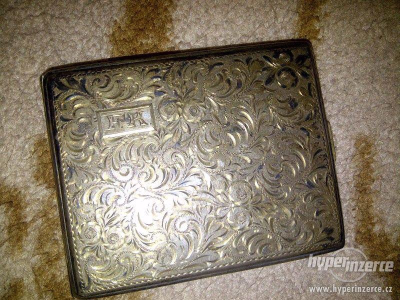 STAROŽITNÁ STŘÍBRNÁ TABATĚRKA - foto 1