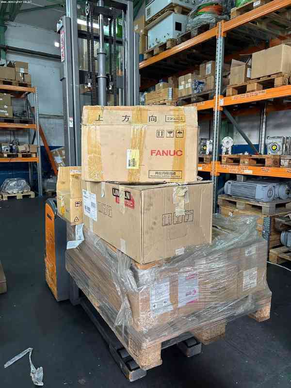 Robotická svařovací stanice FANUC M-710iC/12L - foto 4