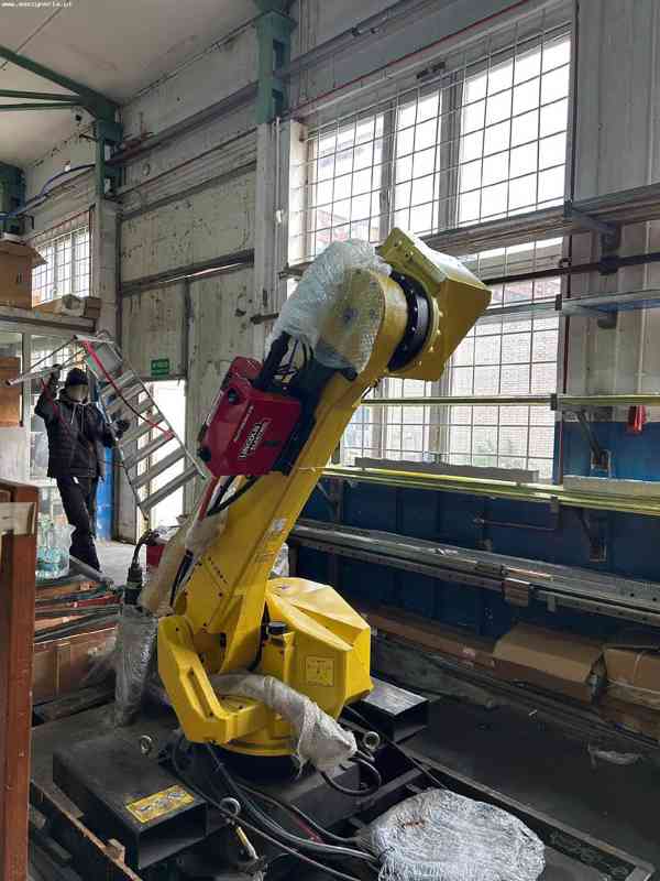 Robotická svařovací stanice FANUC M-710iC/12L - foto 3