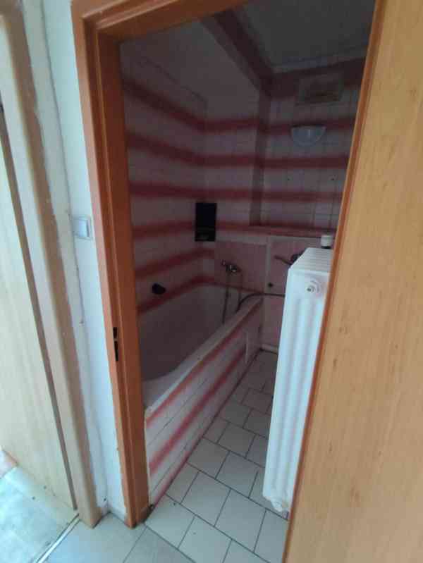 Pronájem bytu 1+1 v OV v ulici Tř. Budovatelů - foto 7