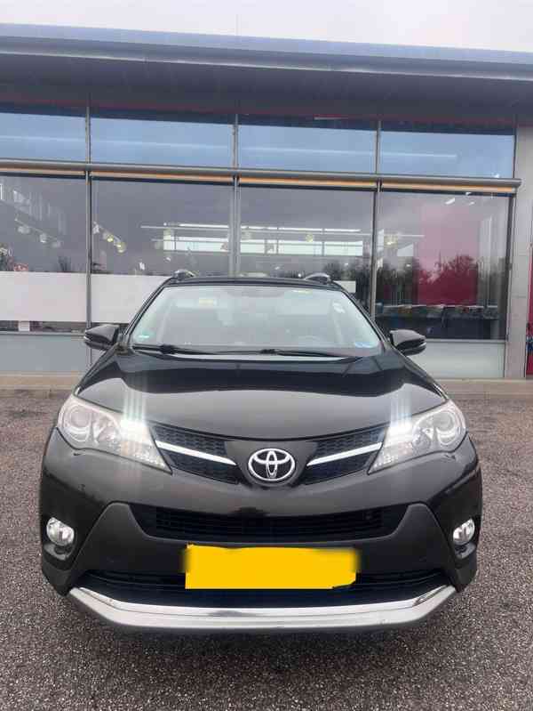 TOYOTA RAV4 D4D 2,2 110kw - foto 8