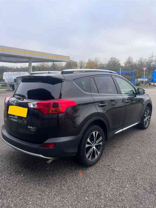 TOYOTA RAV4 D4D 2,2 110kw - foto 5