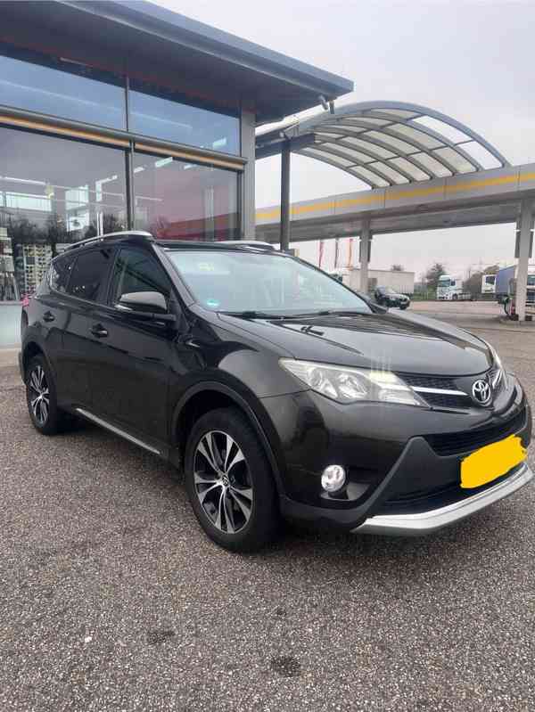 TOYOTA RAV4 D4D 2,2 110kw - foto 3