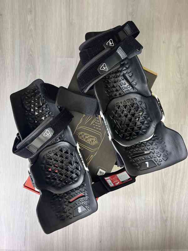 Kloubové chrániče kolen Leatt Dual Axis Pro  L/XL - foto 4