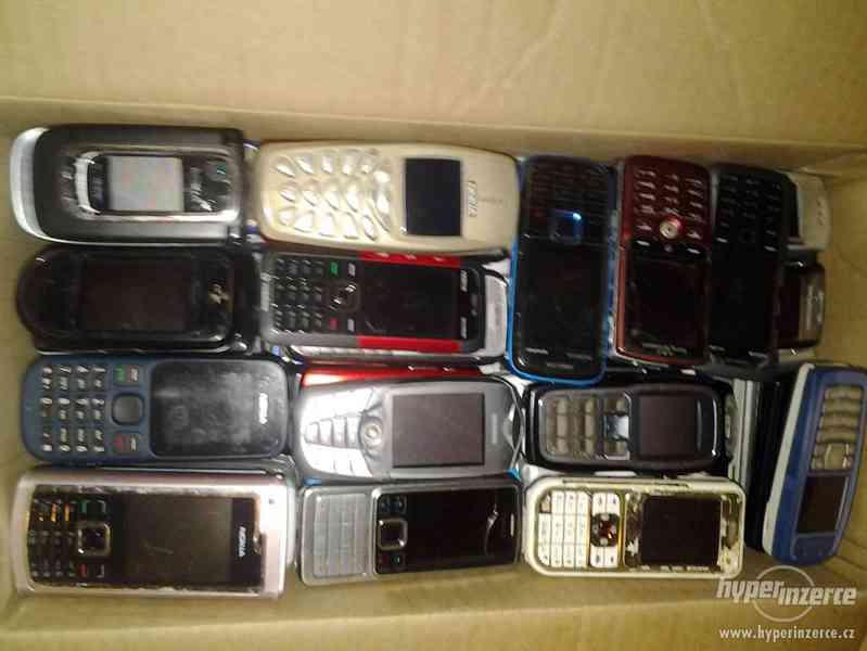 Mobilní telefony ze zrušeného bazaru-JEN V CELKU -spěchá - foto 3