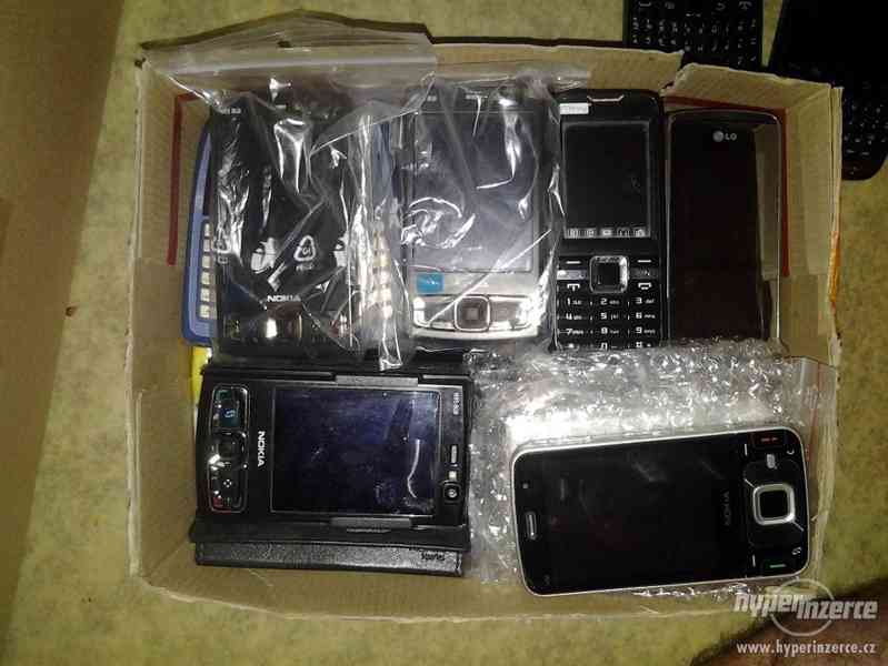 Mobilní telefony ze zrušeného bazaru-JEN V CELKU -spěchá - foto 4