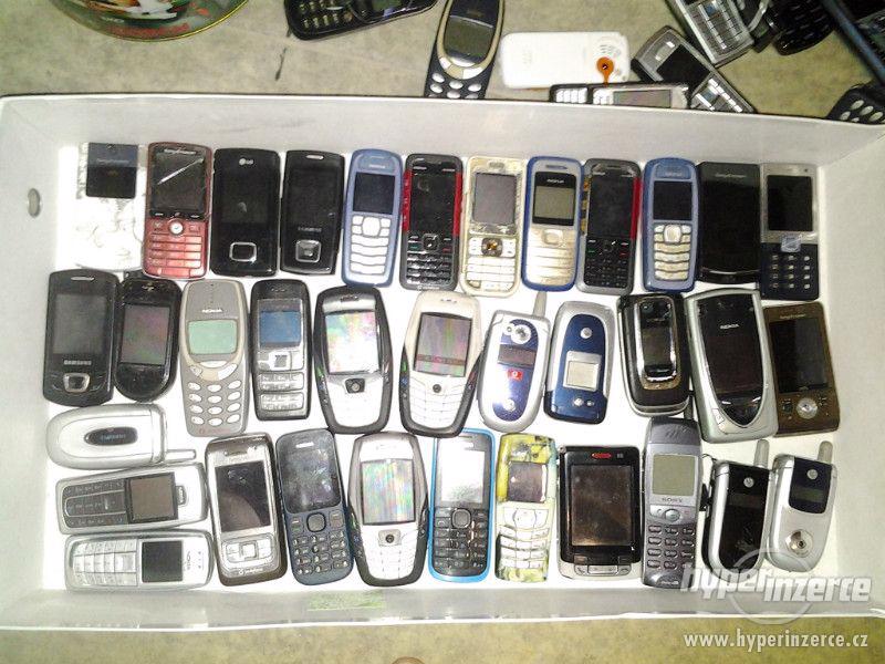 Mobilní telefony ze zrušeného bazaru-JEN V CELKU -spěchá - foto 5