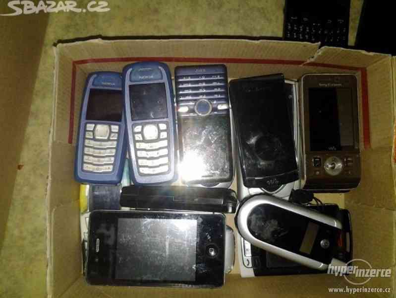 Mobilní telefony ze zrušeného bazaru-JEN V CELKU -spěchá - foto 10