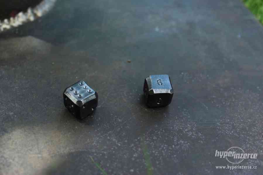 hrací kostky - kované 6ks - foto 4