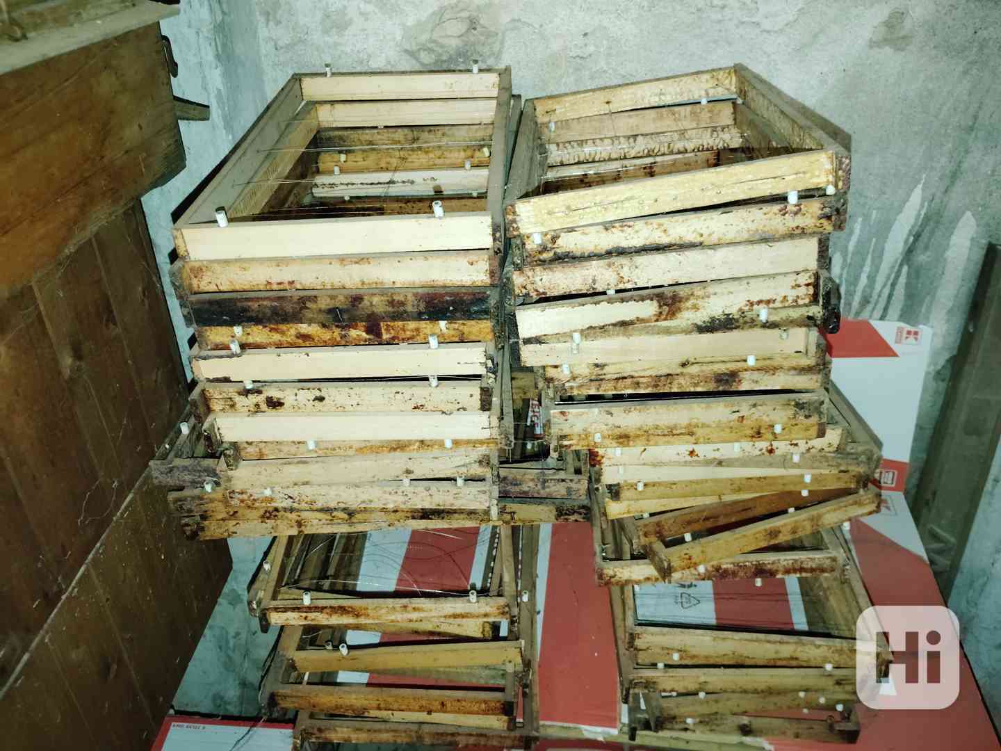 Včelí úly, nástavky, rámečky - foto 1