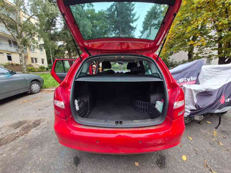 Prodám Škodu Fabia Combi, r. v. 2012 – 1.2 TSI, 64 kW. - foto 2