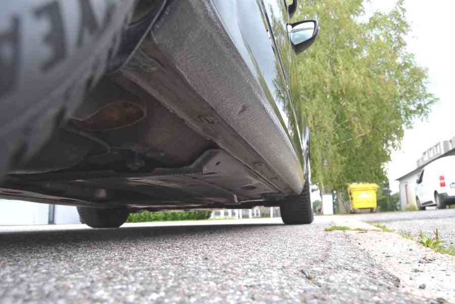 Škoda Octavia III 1.6 TDI Ambition kombi - foto 18
