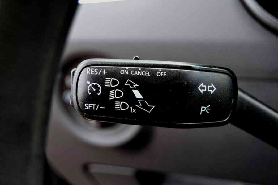 Škoda Octavia III 1.6 TDI Ambition kombi - foto 10