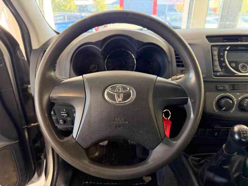 Toyota Hilux2,5 D4D 106kw - foto 6