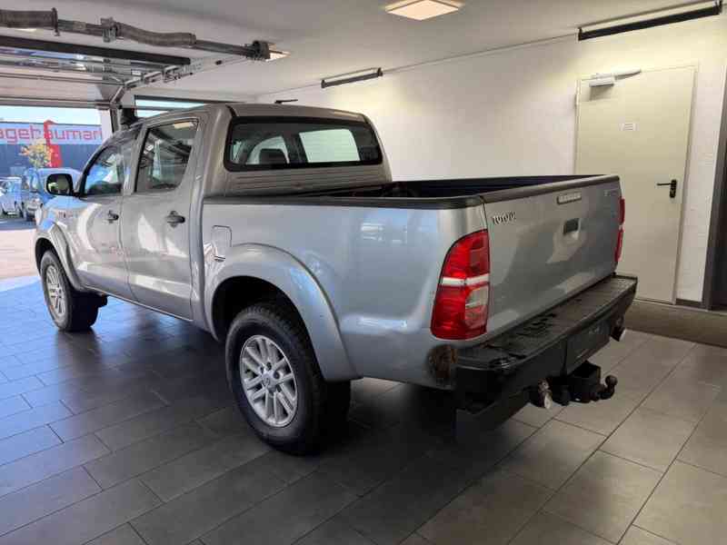 Toyota Hilux2,5 D4D 106kw - foto 4