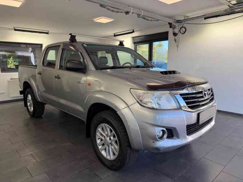 Toyota Hilux2,5 D4D 106kw - foto 1