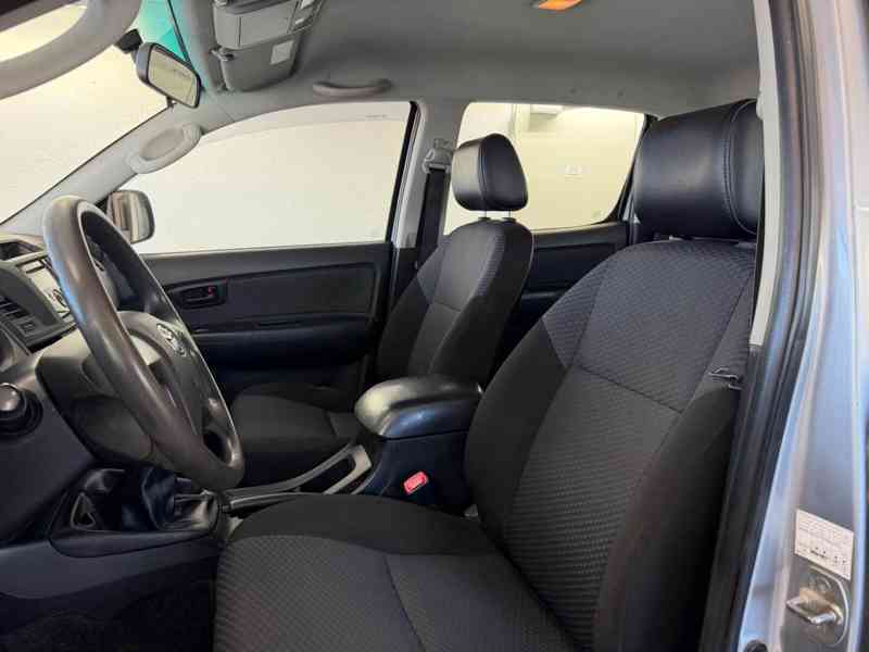 Toyota Hilux2,5 D4D 106kw - foto 18